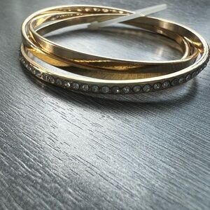 Elegant Gold 3 piece Bangle Set